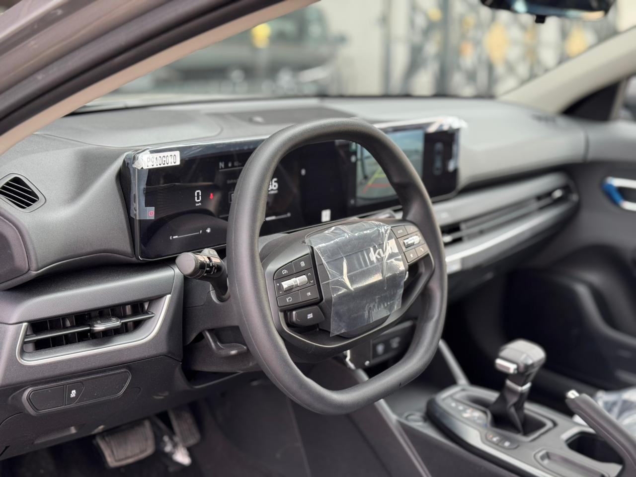 Kia K4 LX 1.6 - Exterior Photos 10