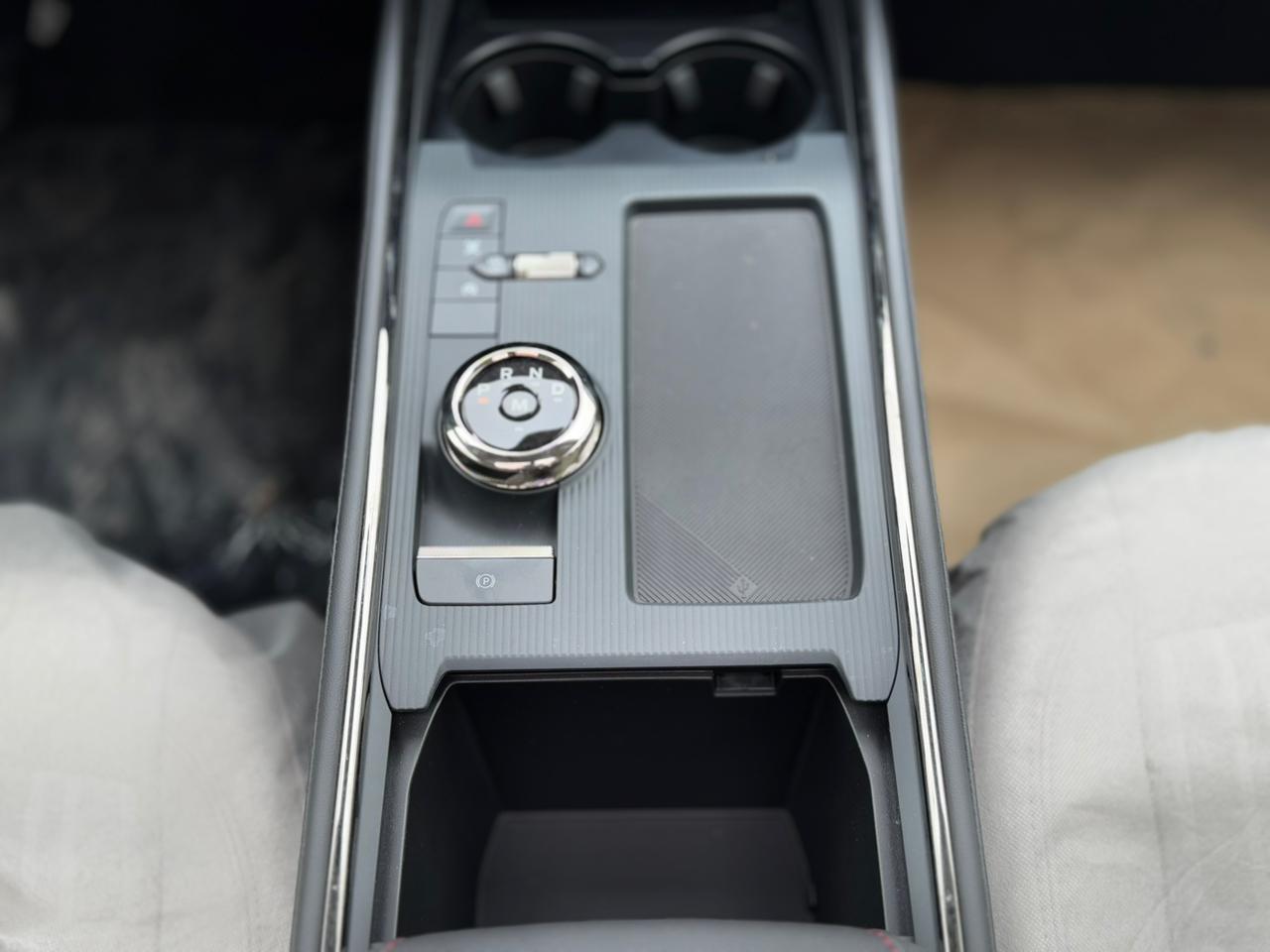 فورد تورس تريند - 8