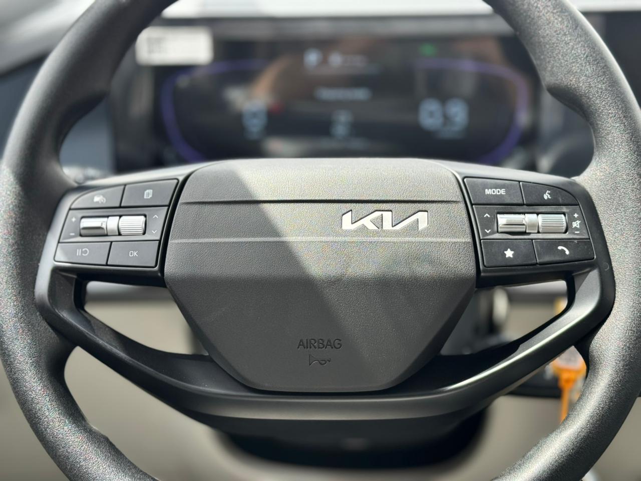 كيا كارينز LX1 2026 - صور داخلية 11
