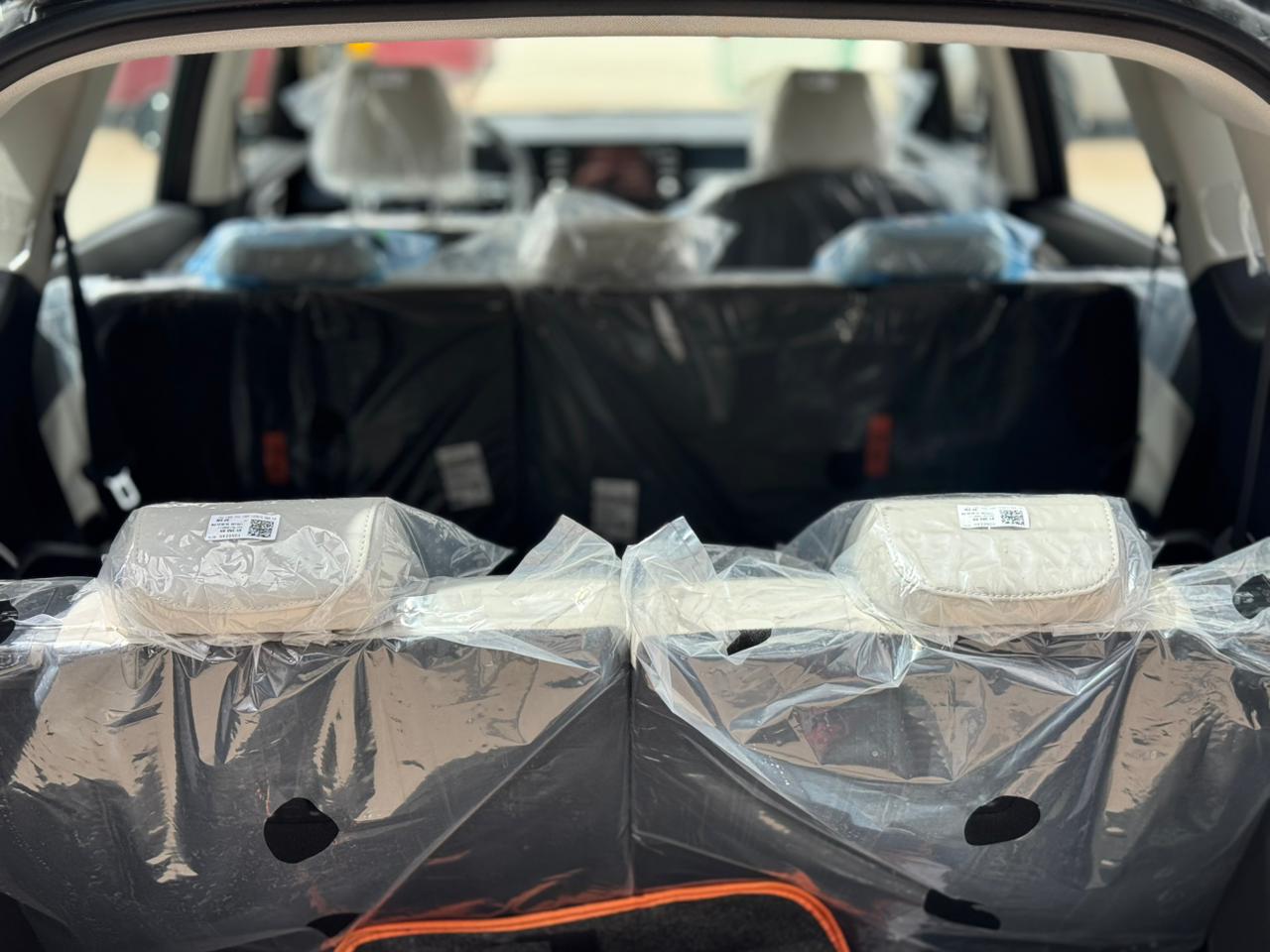 كيا كارينز LX1 2026 - صور داخلية 9