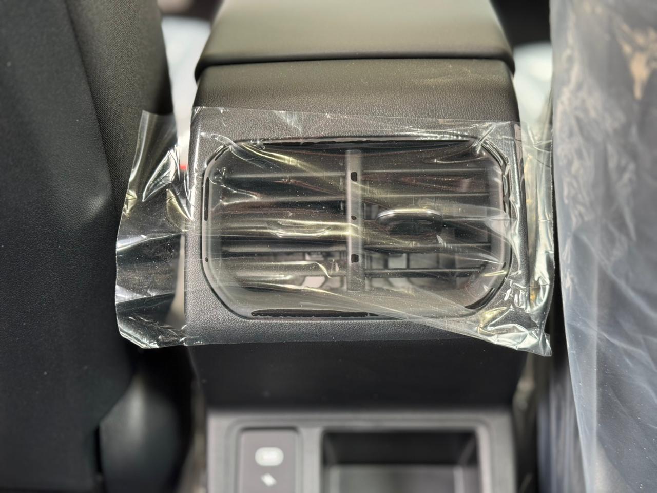 Kia K4 LX 1.6 - Exterior Photos 7