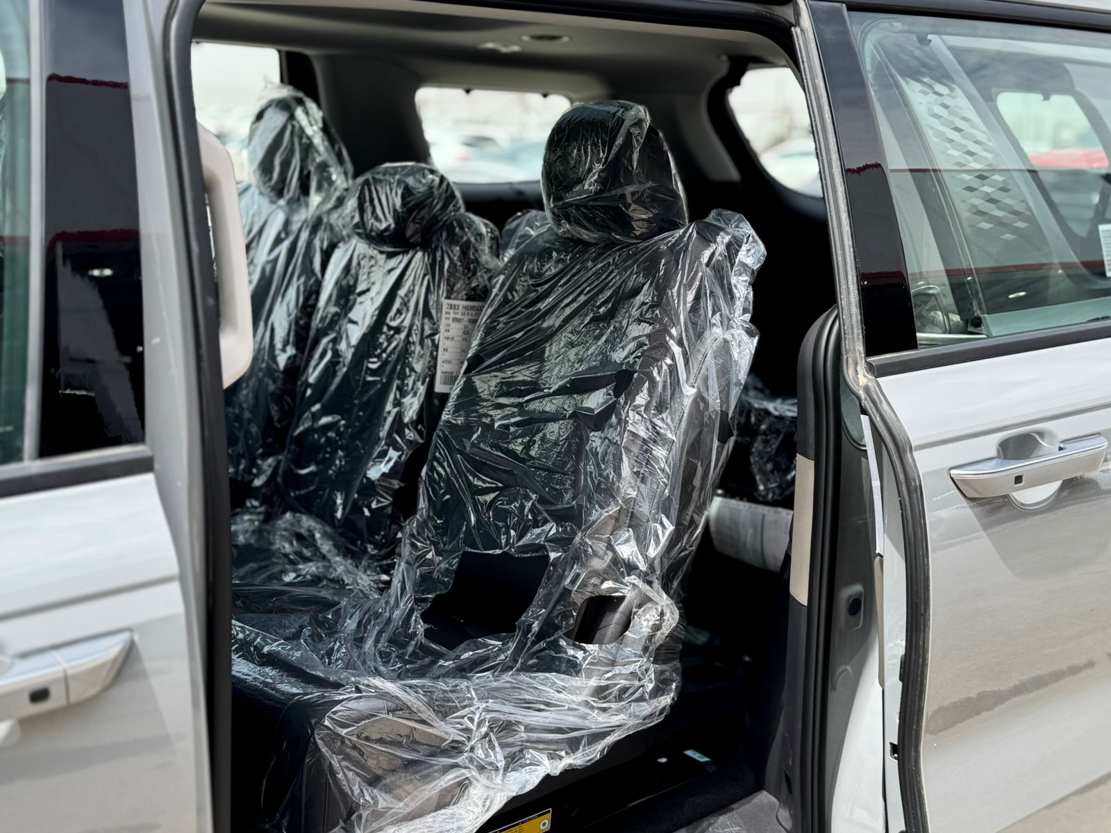 كيا كارنيفال نص فل 2026 - صور داخلية 9