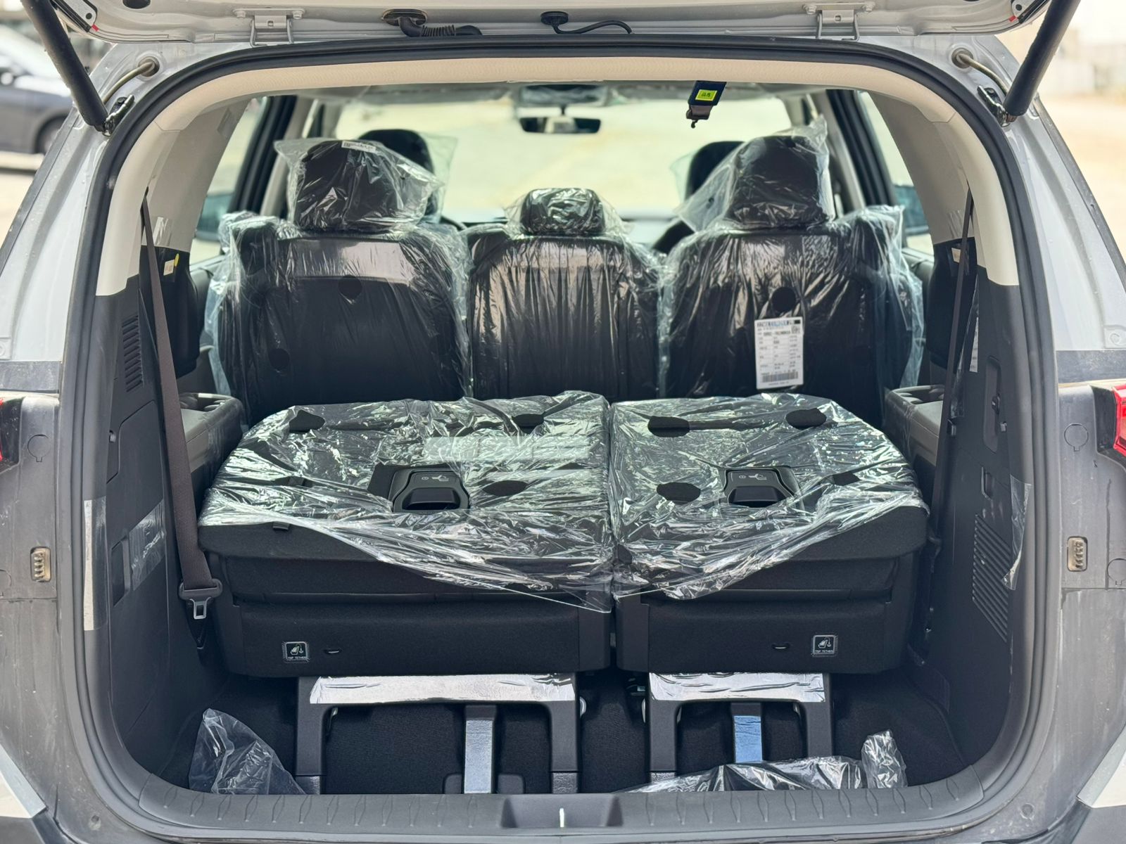 كيا كارنيفال نص فل 2026 - صور داخلية 10