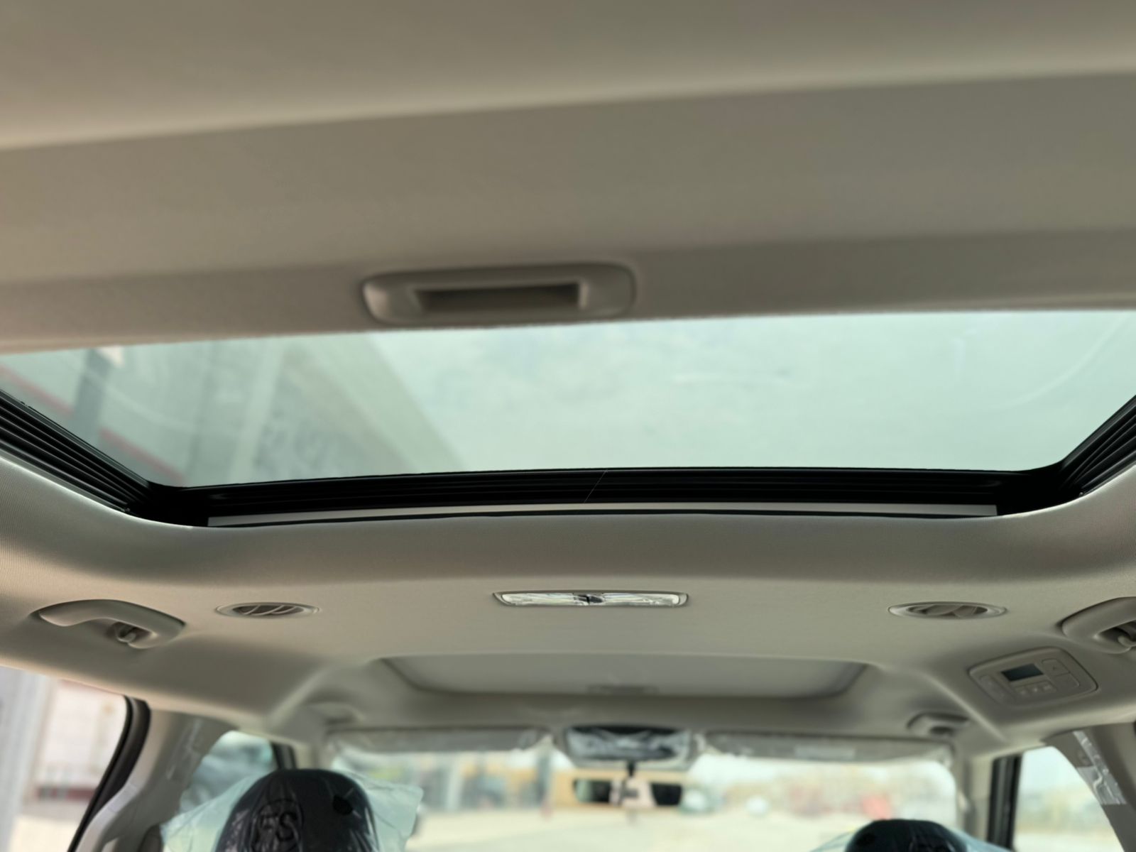 كيا كارنيفال نص فل 2026 - صور داخلية 14