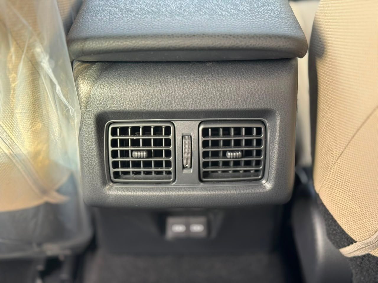 Toyota Camry E Standard 2026 - Interior Photos 7